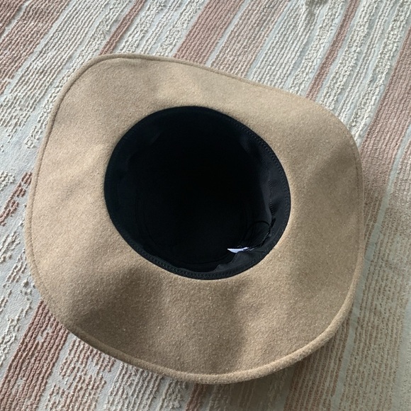 Woman’s Sunhat - Picture 4 of 5